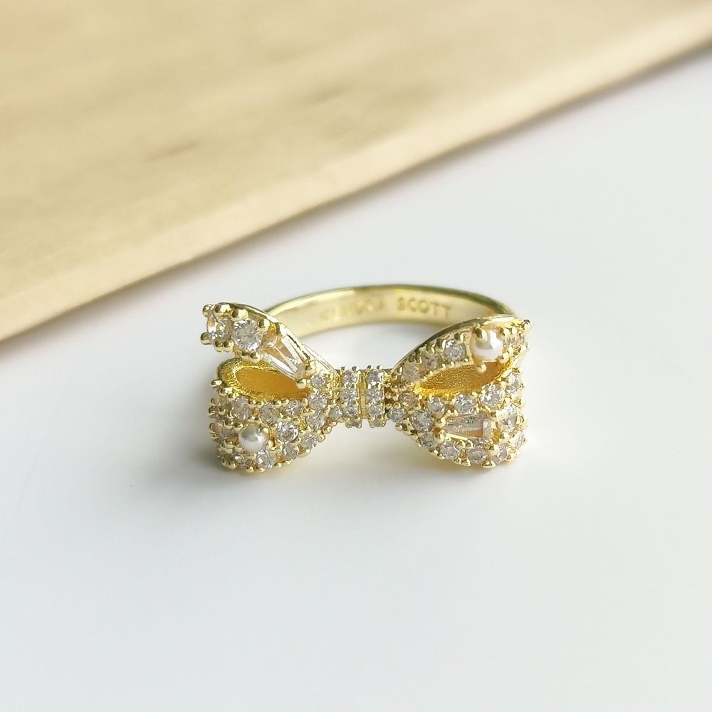 Kendra Scott Krista Gold Bow Cocktail Ring Size 7 in White Mix